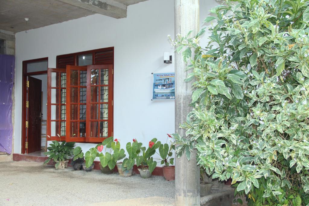 Nethum Rest Hotel Мириса Екстериор снимка